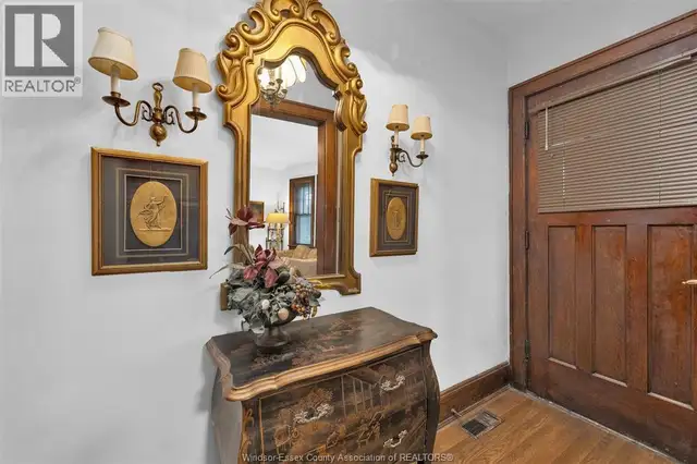 245-247 MCEWAN Windsor, Ontario in Houses for Sale in Windsor Region - Image 5
