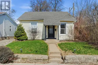 Welcome to 12 Nelson, a charming detached bungalow in Hamilton's sought-after Strathcona South neigh...