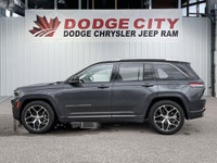 This Jeep Grand Cherokee delivers a Regular Unleaded V-6 3.6 L/220 engine powering this Automatic tr... (image 1)
