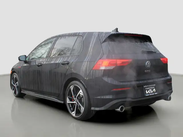 2022 Volkswagen Golf GTI Autobahn Auto for sale in Cars & Trucks in Comox / Courtenay / Cumberland - Image 6