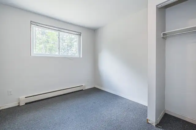 3 Bedroom Student Units Minutes From Laurier! - $500 Gift Card!! in Room Rentals & Roommates in Kitchener / Waterloo - Image 10