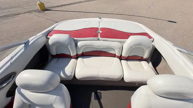 2001 Tahoe Q3 used bowrider fiberglass boat in Powerboats & Motorboats in Prince Albert - Image 14