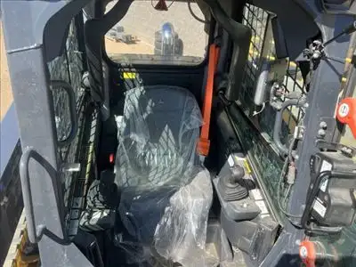 2021 John Deere 333G in Heavy Equipment in Saskatoon - Image 6