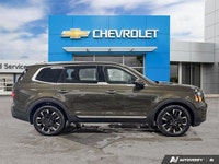 Experience premium capability and refinement in this 2025 Kia Telluride SX Limited. Its robust All-W... (image 5)