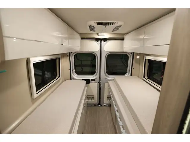 2022 Thor Motor Coach Tellaro Sequence / tellaro 20A Classe B av in Travel Trailers & Campers in Laval / North Shore - Image 14