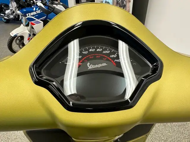 2024 Vespa GTS Supersport 300 MY24 - V6196 - -No Payments for 1  in Scooters & Pocket Bikes in Markham / York Region - Image 11
