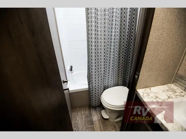 2021 Jayco Jay Flight SLX 8 264BH in Travel Trailers & Campers in Ottawa - Image 18