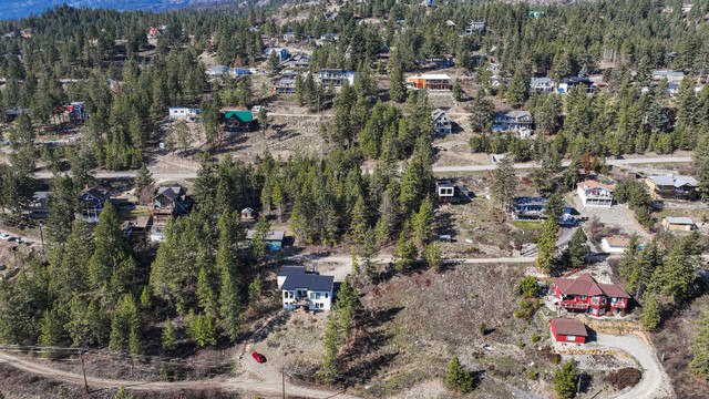 10461 Westshore Road - 0.28 Acre Lot in Stunning Natural Setting in Land for Sale in Vernon