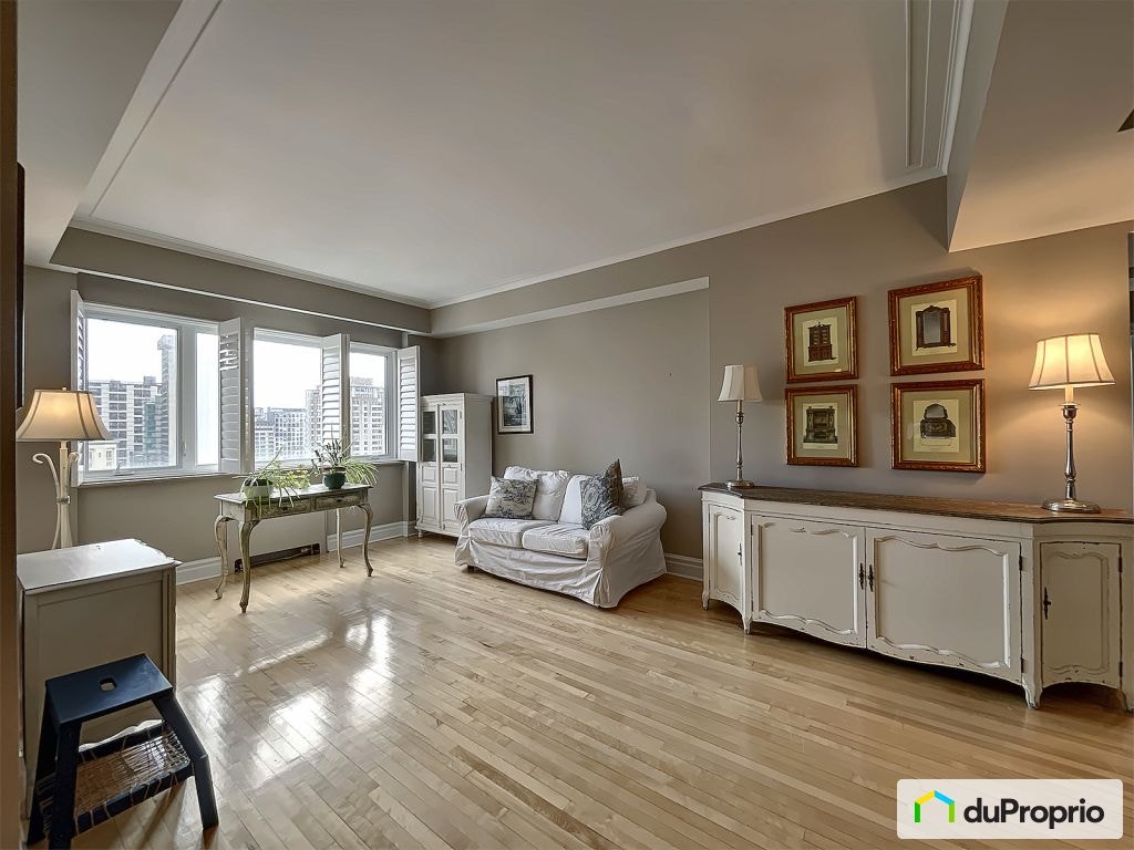 $514,500 - Condominium in Ville-Marie (downtown, old Mtl) — photo 1