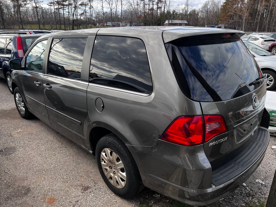 Volkswagen Routan 2010 photo 4