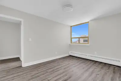 Current Promotions Limited Time Offer: 1 Month FREE + 1 Year FREE Parking Suite Amenities Fridge Sto...