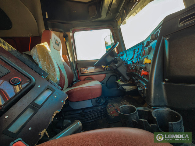 2019 Western Star 5700 Seat - Stock #: WS-0802-27 in Heavy Equipment Parts & Accessories in Hamilton - Image 4
