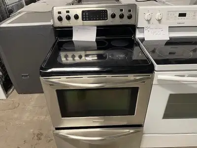 Heures d’ouverture : 10H à 18H du lundi au vendredi / 10H à 17H le samedi / 10H à 16H le dimanche. N...