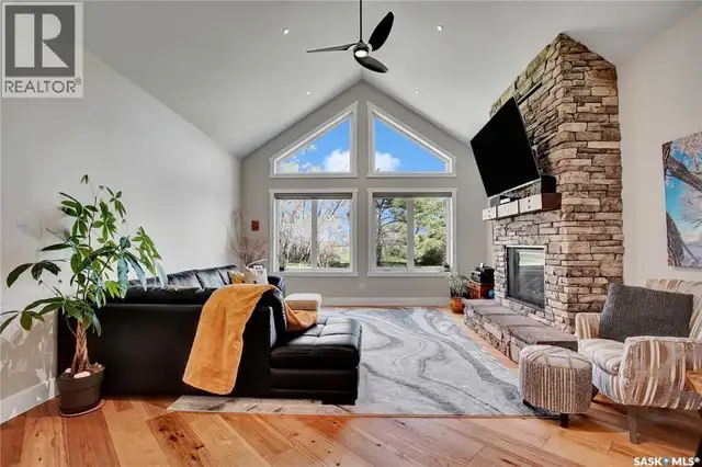 Lazy S Acreage Montrose Rm No. 315, Saskatchewan in Houses for Sale in Saskatoon - Image 15