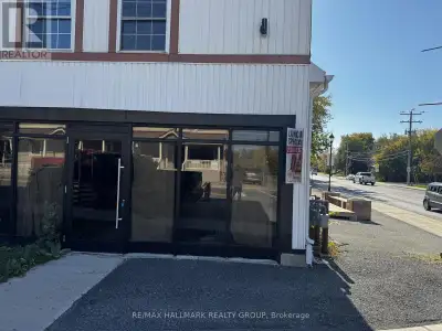 Fully Equipped, Prime LocationTurnkey restaurant opportunity available for lease at a very busy inte...