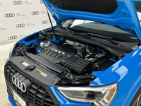 Get noticed in this eye catching Turbo Blue SUV! Treat yourself to the features you deserve in this... (image 9)