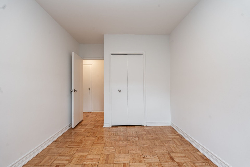 Three bedroom at Keele and Wilson - ID 2404 5