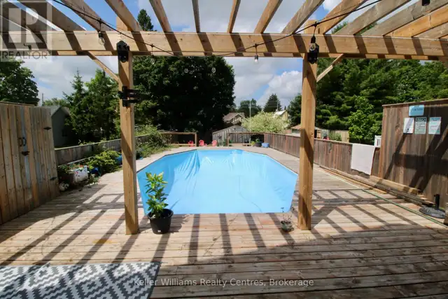 618 8TH AVENUE Hanover, Ontario in Houses for Sale in Owen Sound - Image 5