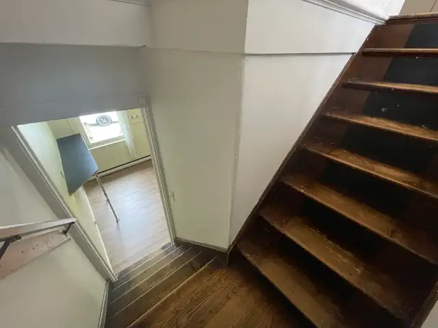 2 bed apt close to groceries, restaurants & more- 2-593 Johnson in Long Term Rentals in Kingston - Image 11