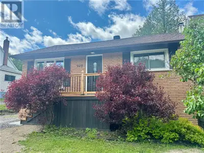 979 Martindale Sudbury, Ontario