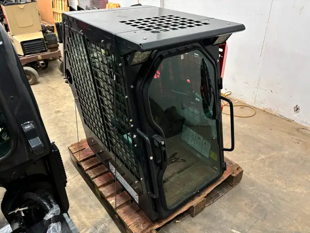 BOBCAT S70/463 CAB ENCLOSURE-BRAND NEW TAKE OFF63771549911299120