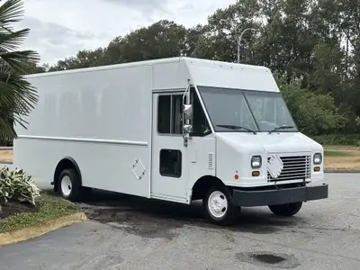 2018 Ford E-450 Jump Seat Automatic Locks Backup Camera Fan Heat Dual Fuel Cargo Light $39,910 + $99...