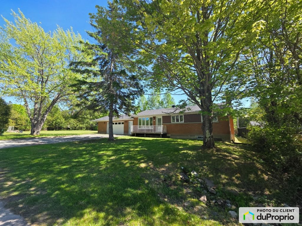 $459,500 - Bungalow for sale in Sherbrooke (Mont-Bellevue) — photo 1