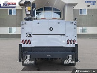 WAS: $222900 NOW: $219900 plus taxes and licensing feesThis 2025 Ford F-550 Super Duty 4x4 is built... (image 4)