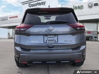 One Owner | Clean Carfax | Leather | Panoramic Moonroof Ready for your next adventure or daily commu... (image 4)