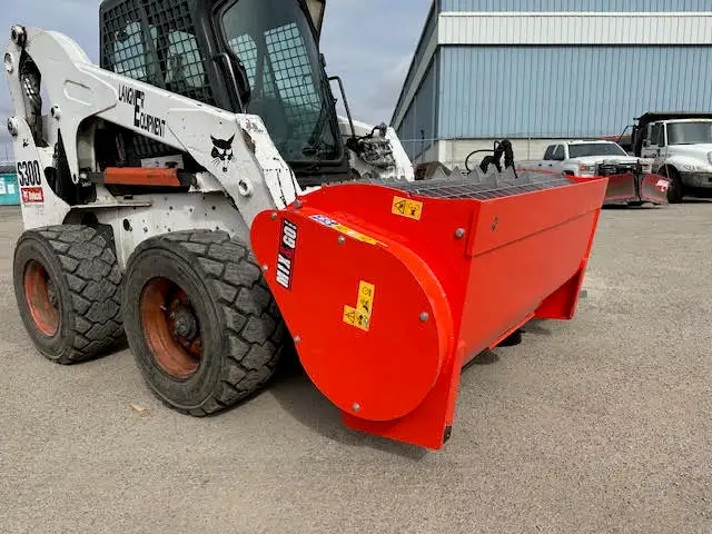SALE - ETERRA SKID STEER CONCRETE MIXER - BOTTOM CHUTE! in Heavy Equipment in Calgary - Image 3
