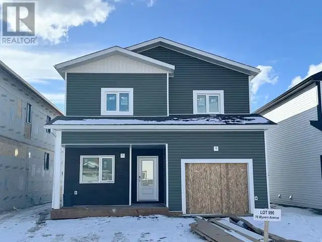 76 WYVERN AVENUE Whitehorse, Yukon in Houses for Sale in Whitehorse - Image 3