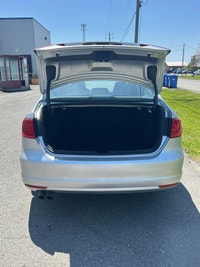 2014 VOLKWAGEN JETTA SEDAN TRENDLINE+ 2.0L L4 FWD —- FINANCEMENT MAISON DISPONIBLE AVEC ACOMPTE DE 2... (image 5)