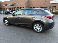 This 2015 Mazda MAZDA3 Hatchback is a stylish and practical choice! With its sleek grey exterior and... (image 5)