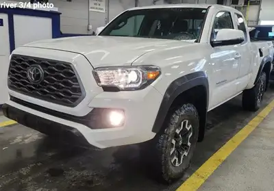 Look at this certified 2023 Toyota Tacoma TRD Off-Road Ext'd Cab 4X4 | V6 | Nav | Power Seat | Radar...