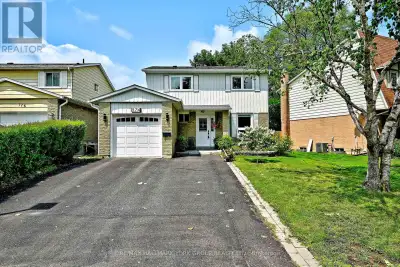 Welcome to 174 Currey Ave. a charming 2-storey detached home nestled in a desirable Newmarket neighb...