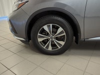 Step out in style with our 2021 Nissan Murano SV AWD that is versatile and vibrant in Gun Metallic!... (image 9)