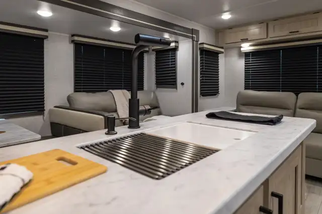 2026 Forest River DELLA TERRA 272RL in Travel Trailers & Campers in Regina - Image 11
