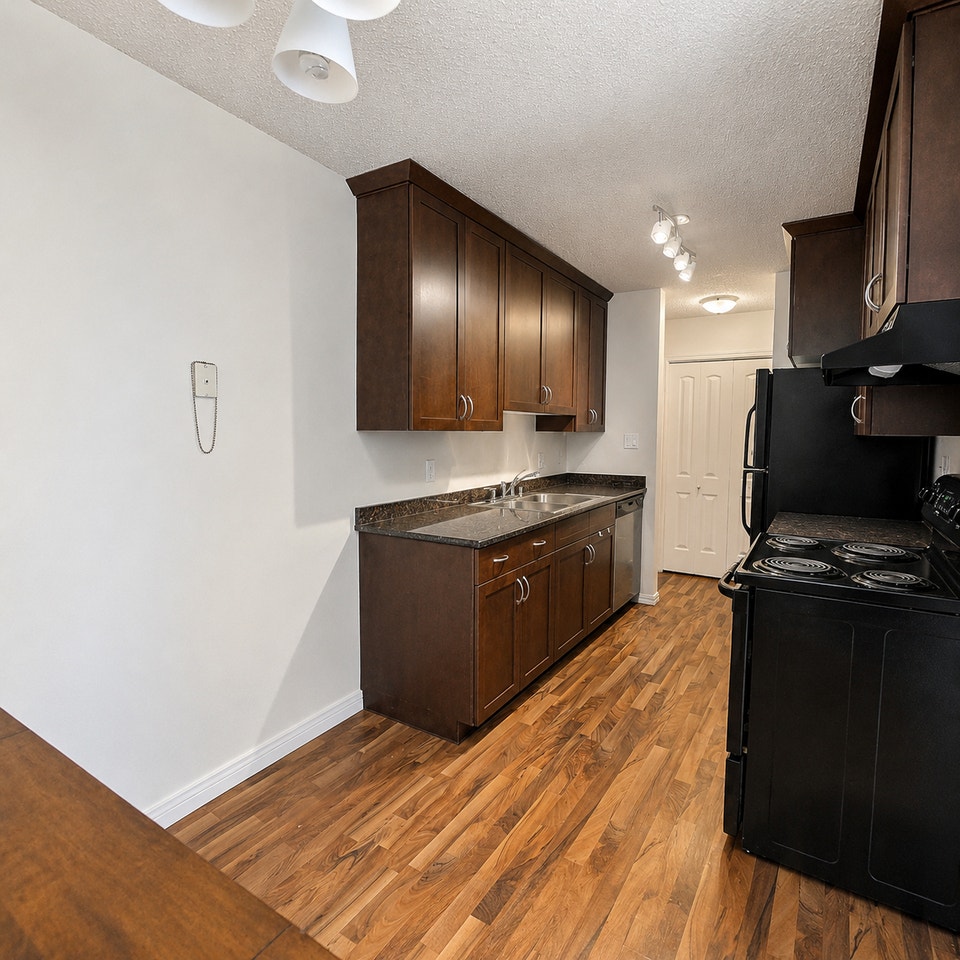 Furnished Top Floor Apartment - Exhibition Area 2