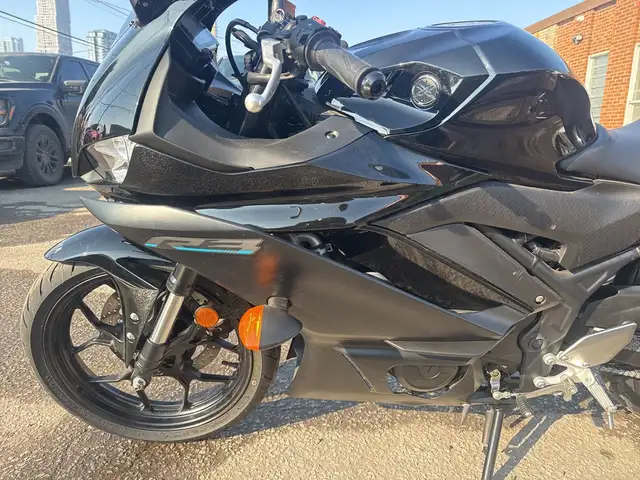 2023 Yamaha YZF-R3 ~ YAMAHA R3 ~ ABS ~ COOL BIKE ~ ONLY 18KMS ~ in Street, Cruisers & Choppers in City of Toronto - Image 19