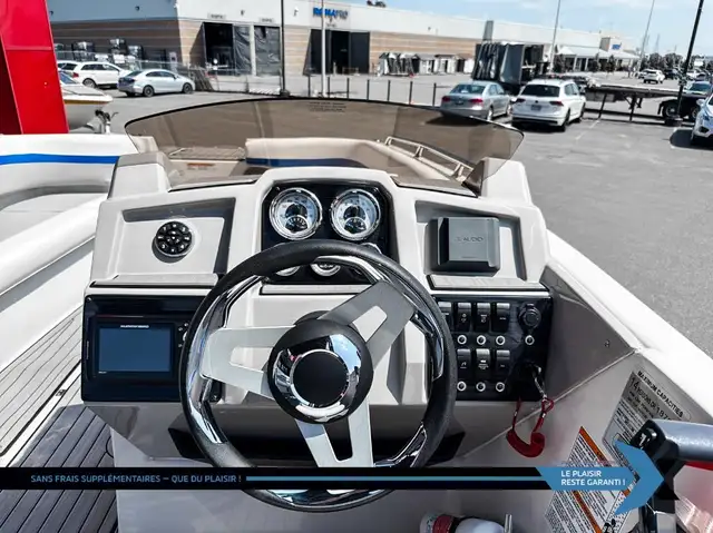 2023 STARCRAFT SVX 211 OB 140hp deck boat bateau Ponte in Powerboats & Motorboats in Laval / North Shore - Image 16