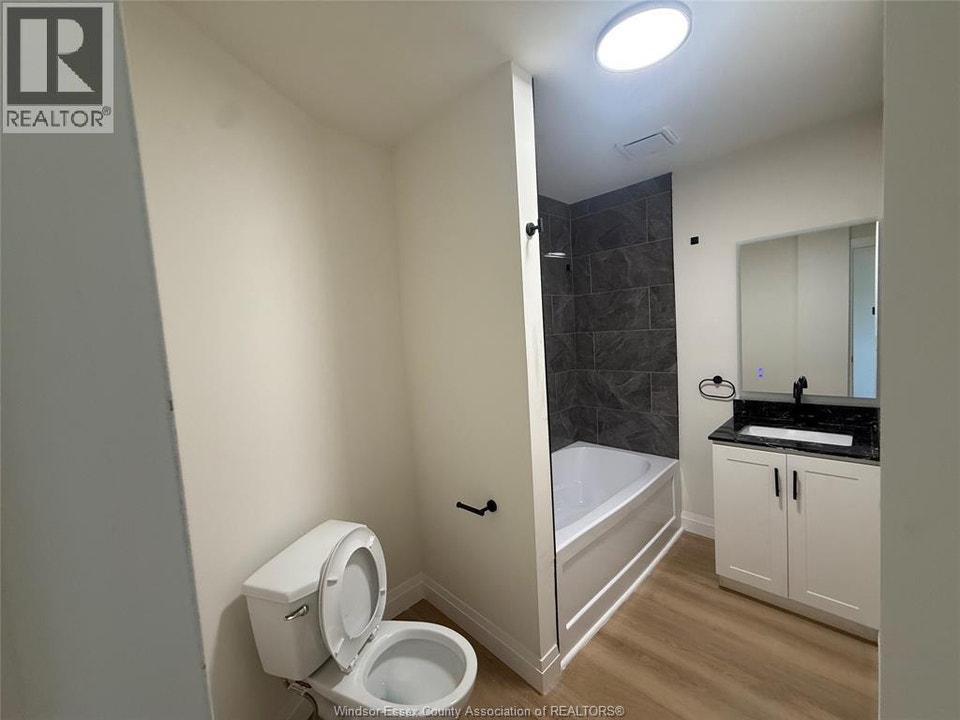643 PIERRE Unit# 4 Windsor, Ontario 2