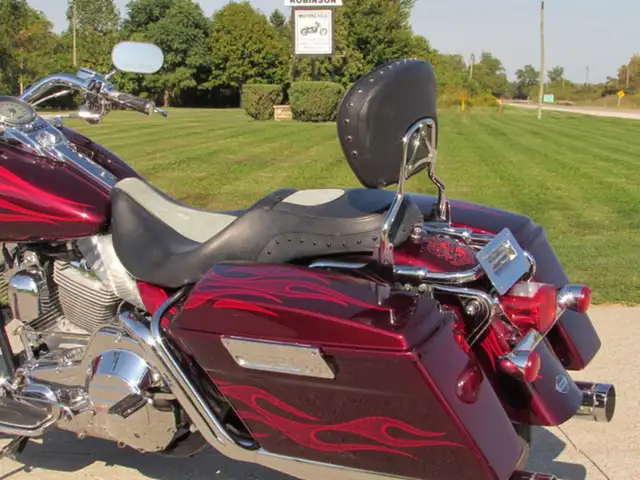 2002 Harley-Davidson FLHRSE - CVO Road King in Sport Touring in Leamington - Image 27
