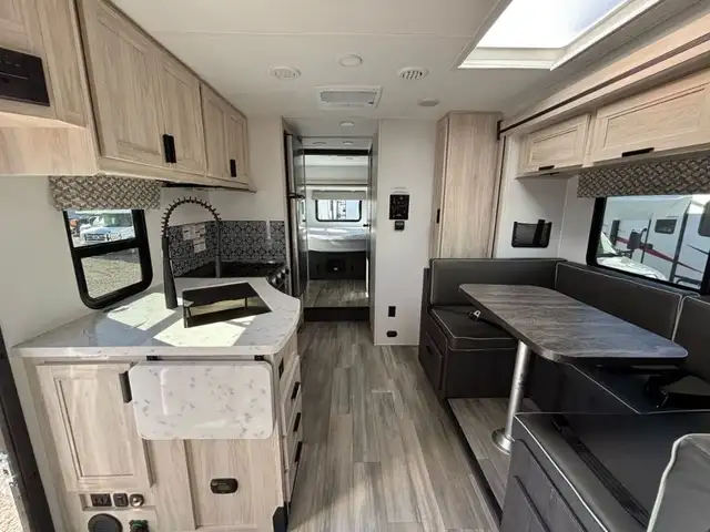 2023 Forester 2501 CD in RVs & Motorhomes in Laval / North Shore - Image 9