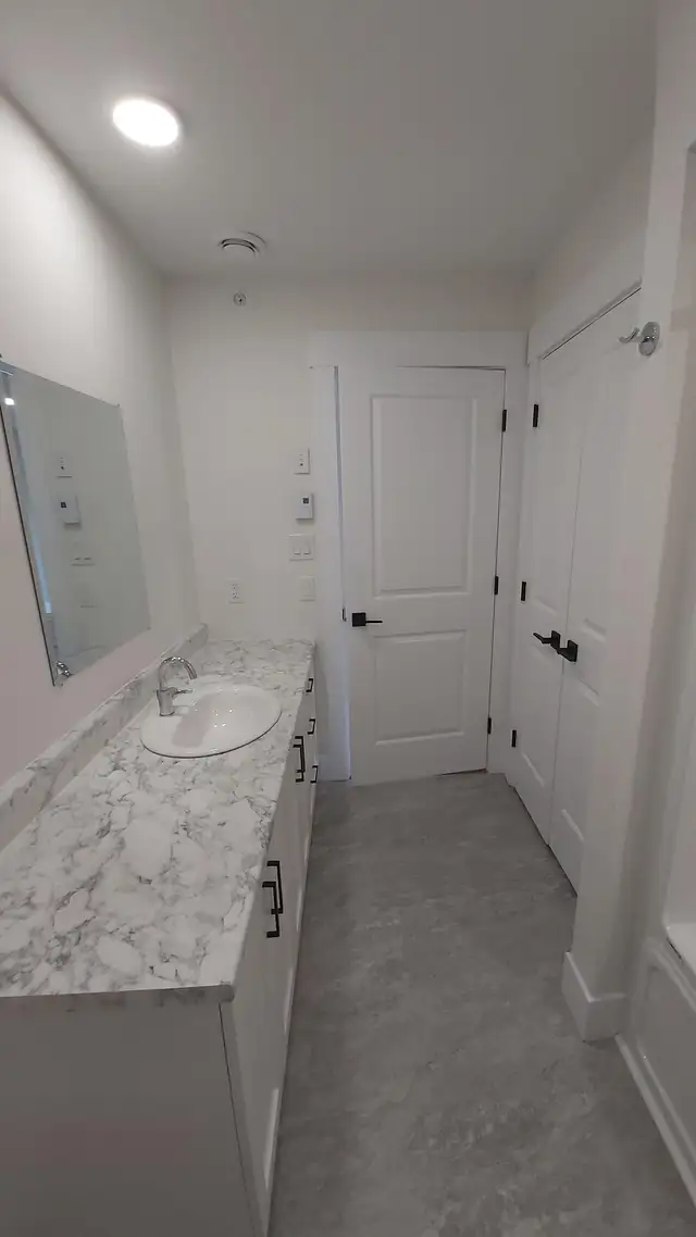 1Bed/1Bath, Uptown Near Shopping/Restaurants, 303-40 Patience Ln in Long Term Rentals in Fredericton - Image 9