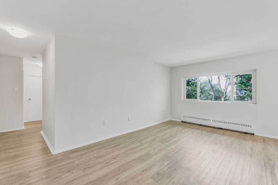 Huron Village Apartments - 2 Bedroom, 1 Bath A Apartment for Ren 4