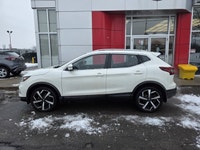 *CLEAN CARFAX, ONE OWNER. * This 2022 Nissan Qashqai SV AWD comes equipped with *2.0L DOHC 16-valve... (image 8)