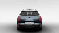 Le tout nouveau *MINI Countryman Cooper JCW 2027 *est aussi audacieux et aventurier que vous. Que vo... (image 4)
