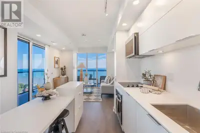 370 MARTHA Street Unit# 1203 Burlington, Ontario