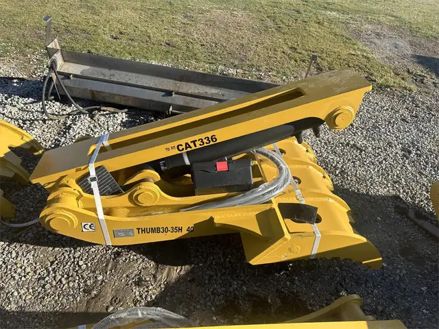 Hydraulic Excavator Thumb Grapple Heavy-Duty Weld-On Attachment in Heavy Equipment Parts & Accessories in Prince Albert - Image 8