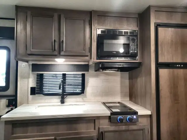 2023 Starcraft Autumn Ridge 180BHS in Travel Trailers & Campers in St. Albert - Image 24